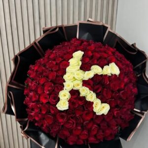 custom initial.anniversary flowers delivery in Runda